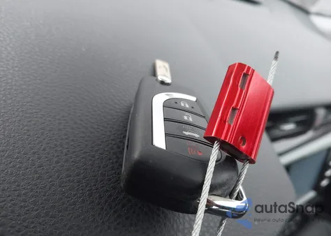 2018 Toyota Camry Le из США, поврежденный, VIN 4T1B11HK3JU583090